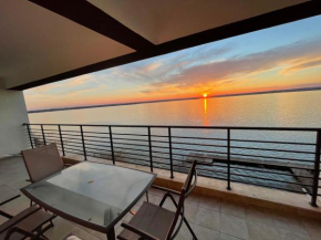 Mamaia Lake Deluxe